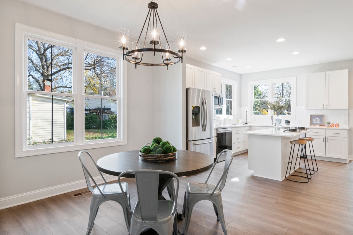 Kitchen with a Dining Room